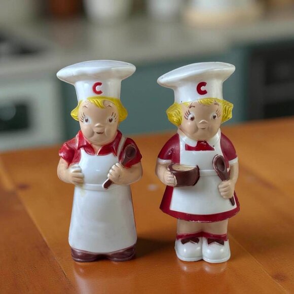 Vintage Campbells Soup Chef Plastic Salt & Pepper Shakers 4.25" Red & White With - Picture 4 of 9